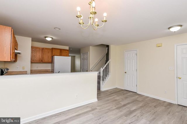 24 SANFORD DR, Bunker Hill, WV 25413