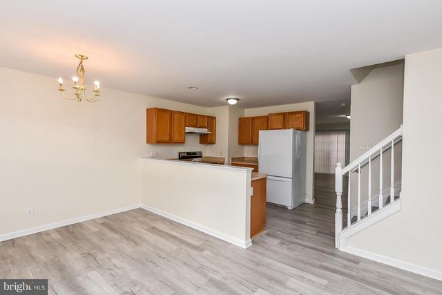 24 SANFORD DR, Bunker Hill, WV 25413