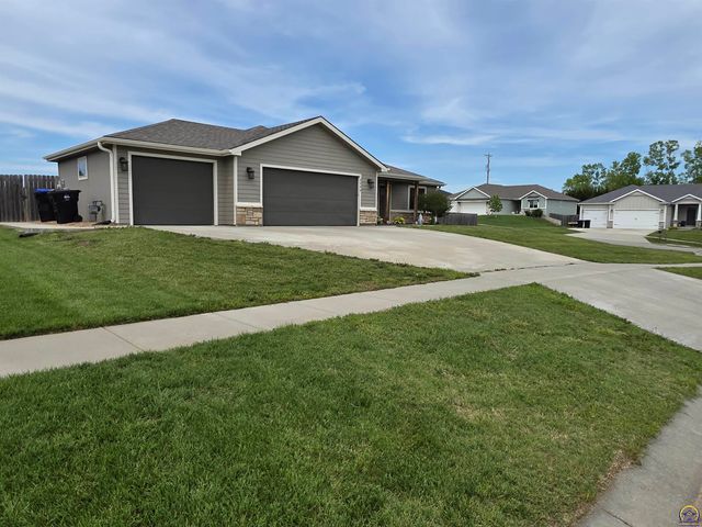 3334 SE 23rd ST, Topeka, KS 66605