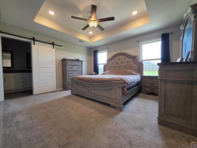 3334 SE 23rd ST, Topeka, KS 66605