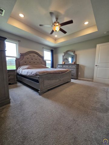 3334 SE 23rd ST, Topeka, KS 66605