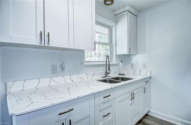 418 Gloucester AVE, Portsmouth, VA 23702