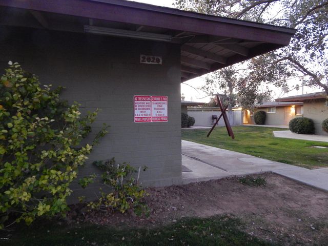 2020 S GRANADA Drive 4, Tempe, AZ 85282