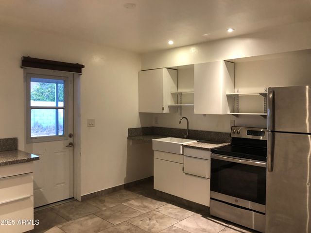 2020 S GRANADA Drive 4, Tempe, AZ 85282