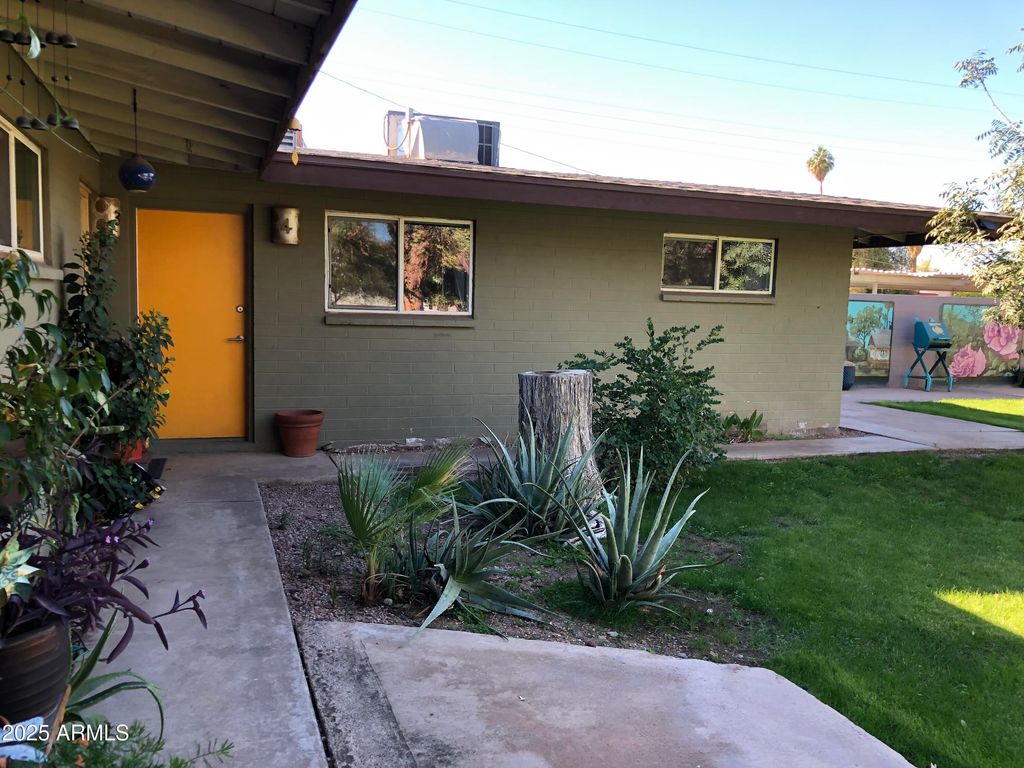 2020 S GRANADA Drive 4, Tempe, AZ 85282