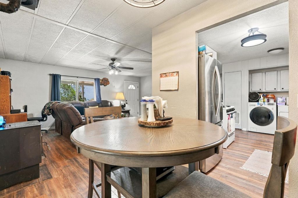 Image 27 of property listing at 38152 Ruth Hill Road, Yokuts Valley, CA 93675