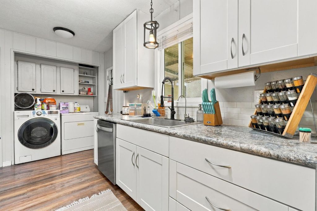 Image 30 of property listing at 38152 Ruth Hill Road, Yokuts Valley, CA 93675