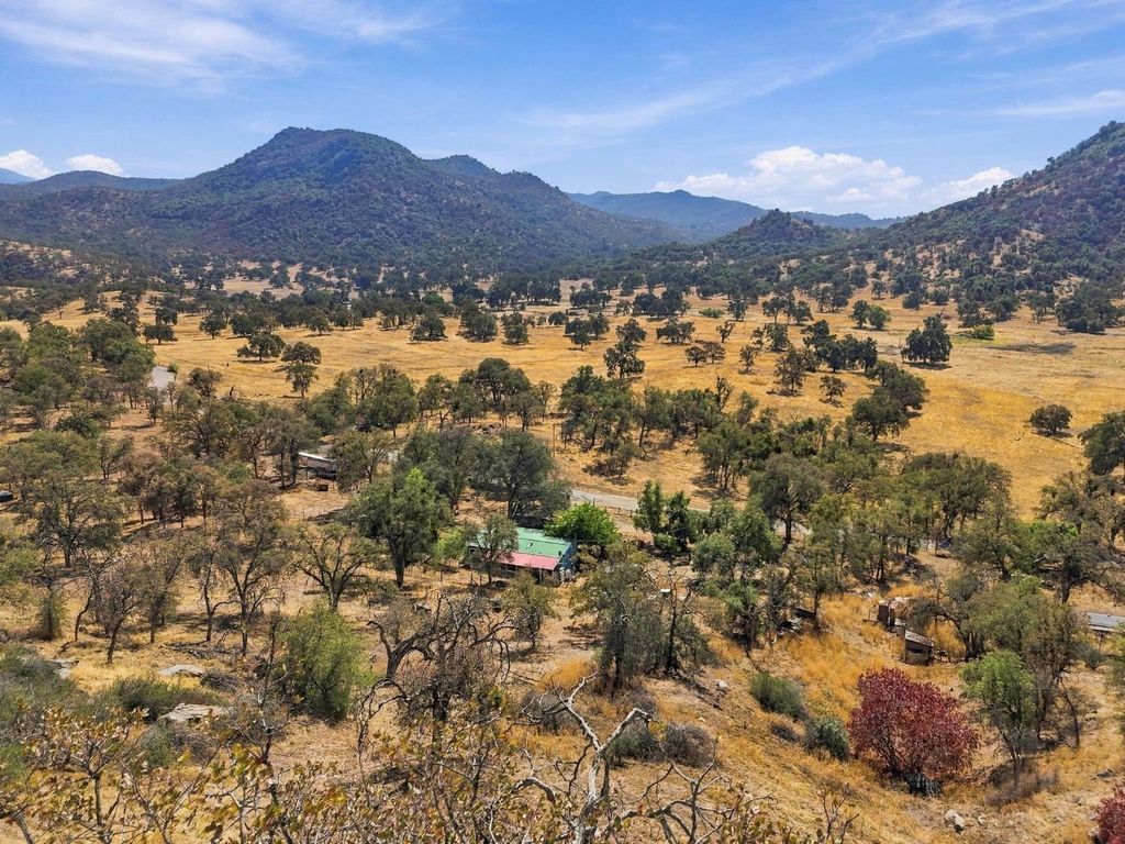 Image 47 of property listing at 38152 Ruth Hill Road, Yokuts Valley, CA 93675