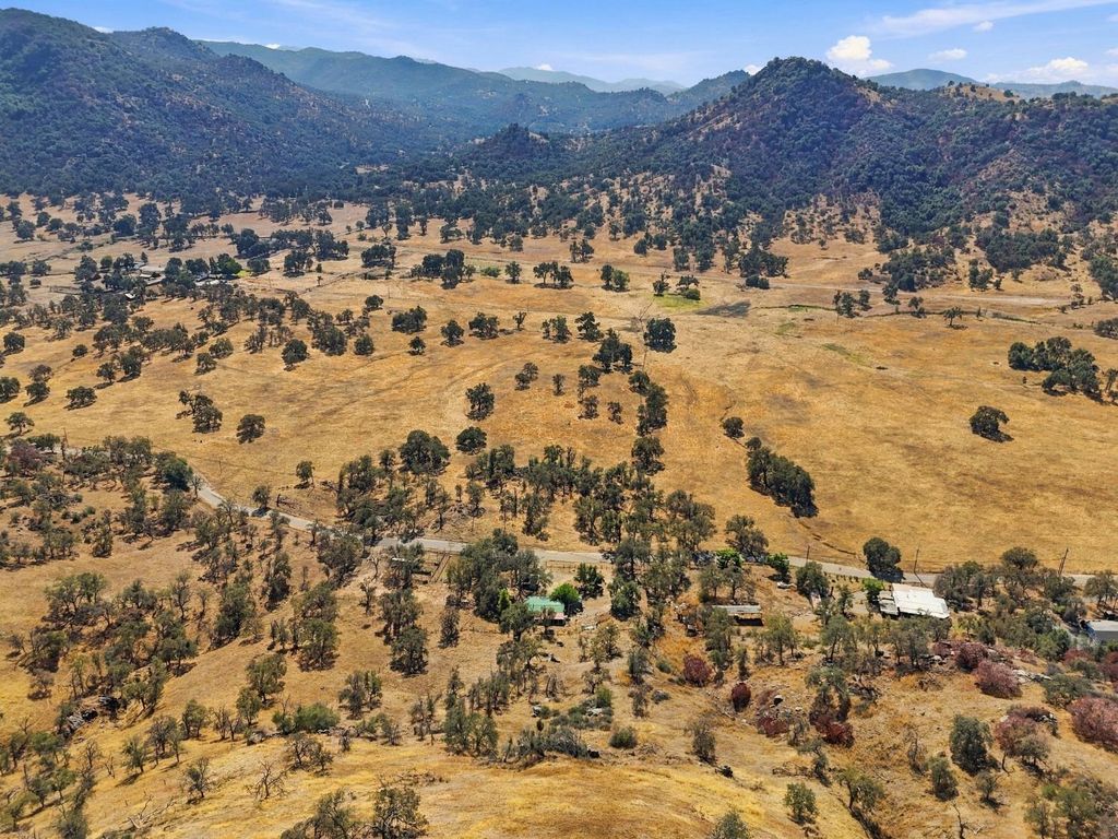 Image 54 of property listing at 38152 Ruth Hill Road, Yokuts Valley, CA 93675