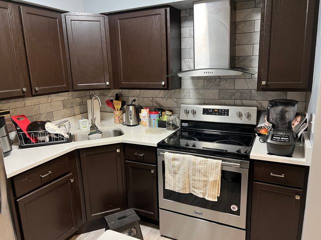 746 Prescott Drive 205, Roselle, IL 60172