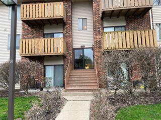 746 Prescott Drive 205, Roselle, IL 60172