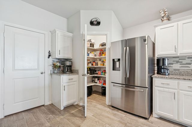 421 Houndstooth Drive, Fort Worth, TX 76131