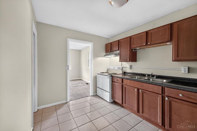 1910 Ashbrook Drive, Cincinnati, OH 45238