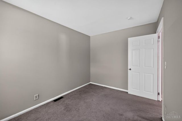 1910 Ashbrook Drive, Cincinnati, OH 45238
