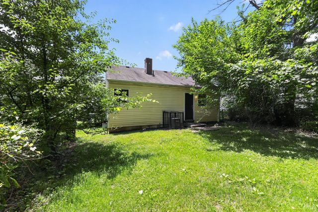 1910 Ashbrook Drive, Cincinnati, OH 45238