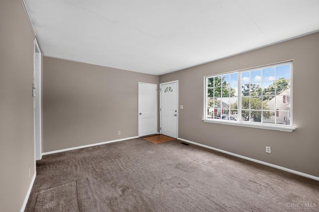 1910 Ashbrook Drive, Cincinnati, OH 45238