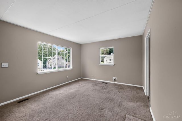 1910 Ashbrook Drive, Cincinnati, OH 45238