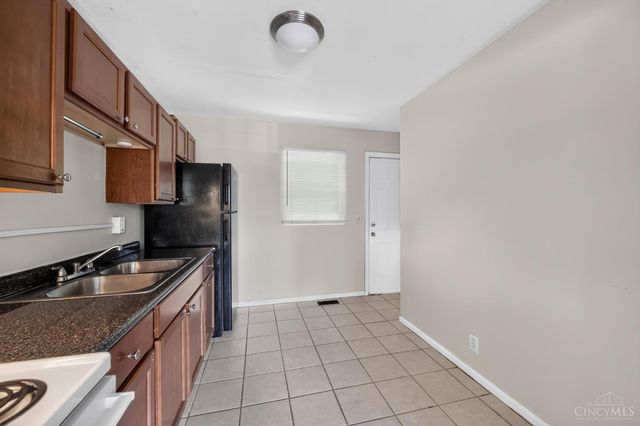 1910 Ashbrook Drive, Cincinnati, OH 45238