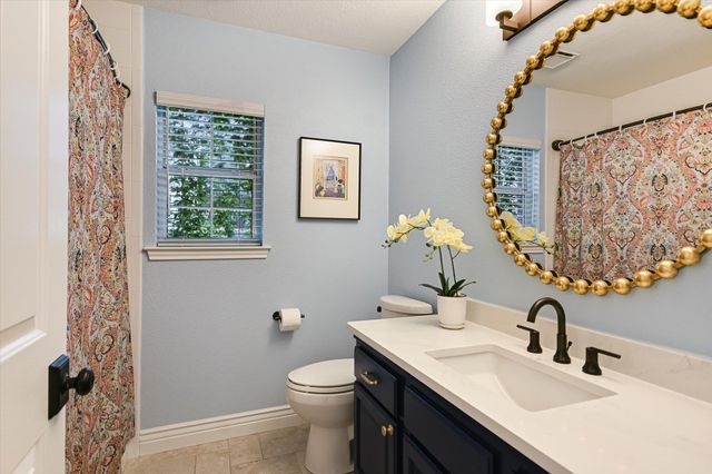 9225 Edwardson LN, Austin, TX 78749