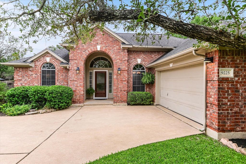 9225 Edwardson LN, Austin, TX 78749