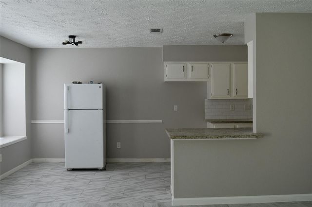 16818 Dutch Ridge Drive, Sugar Land, TX 77498
