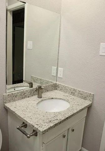 16818 Dutch Ridge Drive, Sugar Land, TX 77498