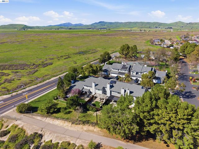 2013 Galloway Cmn, Livermore, CA 94551