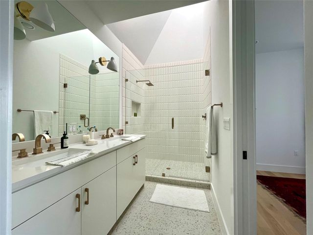 3406 E 17th ST 12, Austin, TX 78721