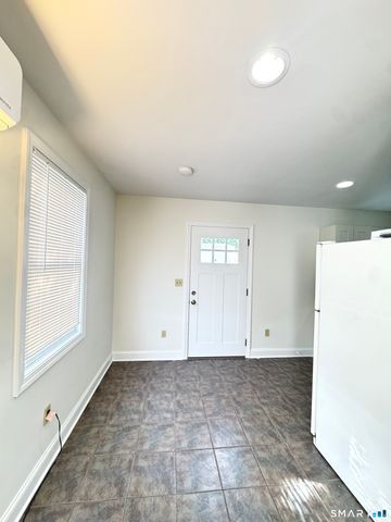 93 New Canaan Avenue 1A, Norwalk, CT 06850