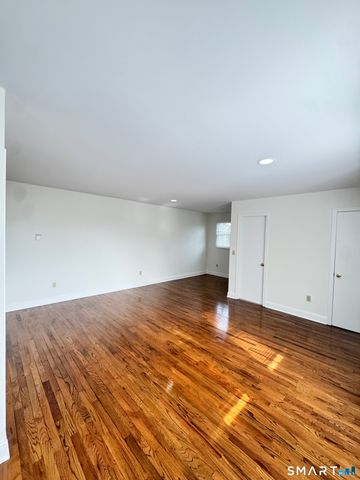 93 New Canaan Avenue 1A, Norwalk, CT 06850