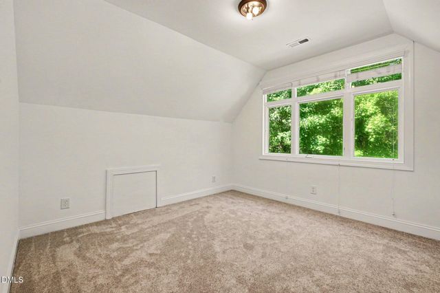 1021 Reaves Drive, Chapel Hill, NC 27516