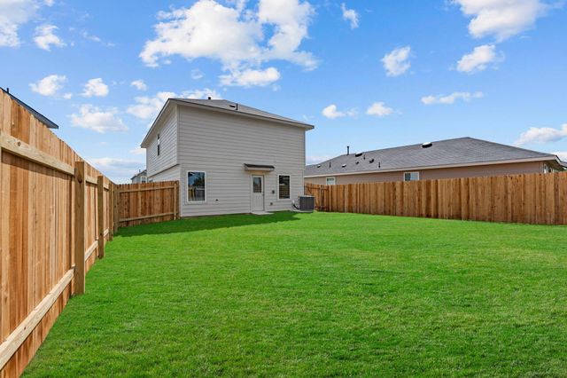 204 Varner WAY, Maxwell, TX 78656