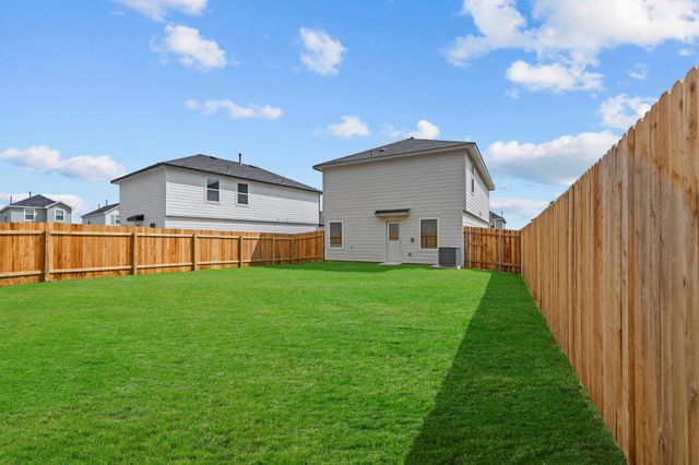 204 Varner WAY, Maxwell, TX 78656