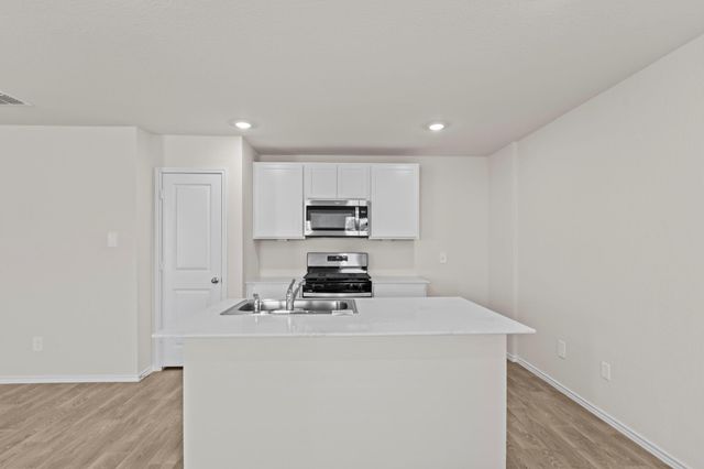 204 Varner WAY, Maxwell, TX 78656