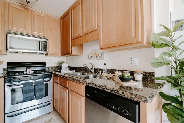 1365 Seacoast Dr L, Imperial Beach, CA 91932