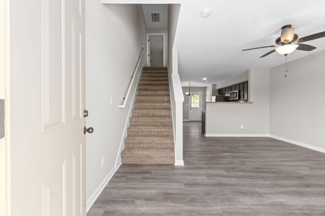 491 Palmer Dr Apt C, Clarksville, TN 37040