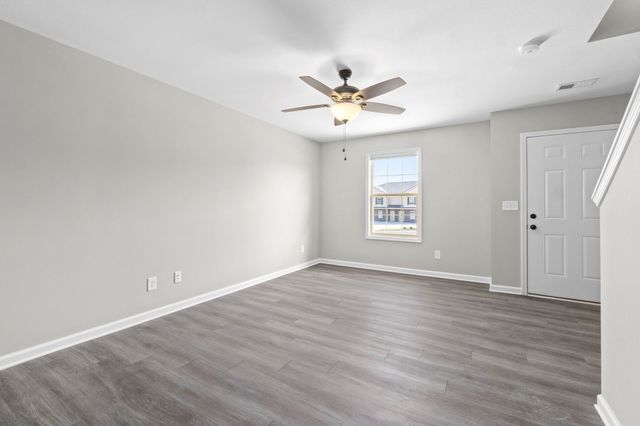 491 Palmer Dr Apt C, Clarksville, TN 37040