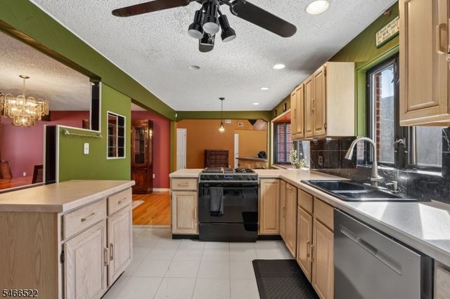 97 Amherst Ave, Woodbridge Twp., NJ 07067