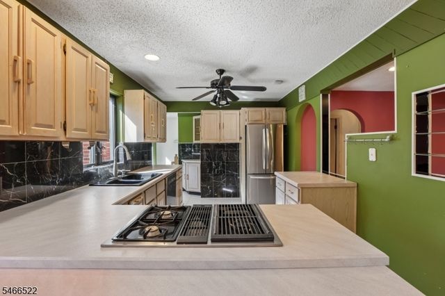 97 Amherst Ave, Woodbridge Twp., NJ 07067