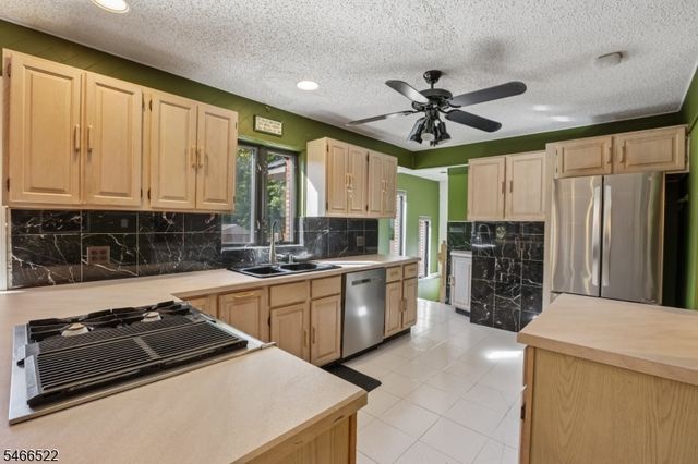97 Amherst Ave, Woodbridge Twp., NJ 07067