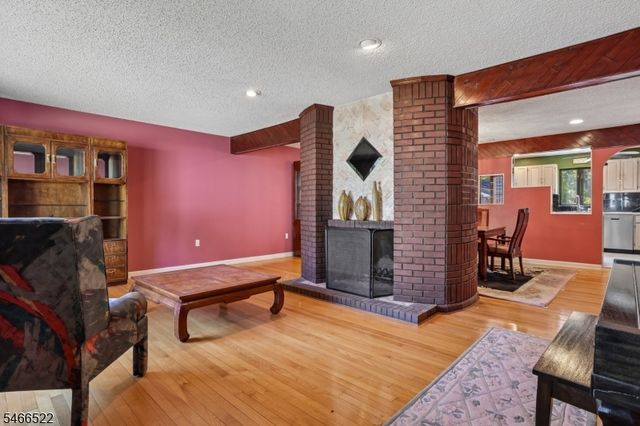 97 Amherst Ave, Woodbridge Twp., NJ 07067