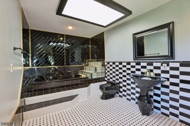 97 Amherst Ave, Woodbridge Twp., NJ 07067