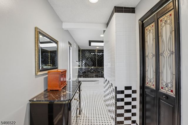 97 Amherst Ave, Woodbridge Twp., NJ 07067