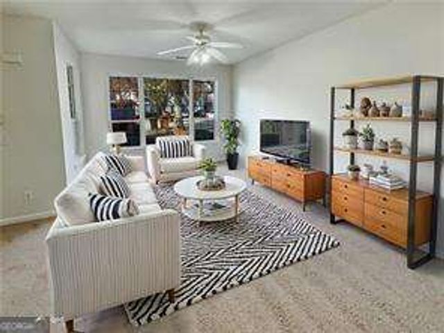 2421 Brianna Drive, Hampton, GA 30228