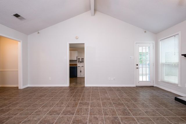 26 Wagon Wheel Ct, Little Rock, AR 72211