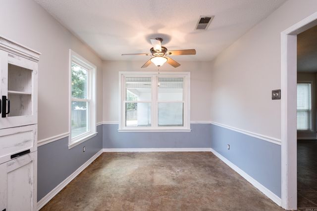 26 Wagon Wheel Ct, Little Rock, AR 72211