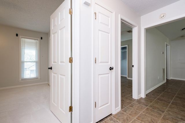26 Wagon Wheel Ct, Little Rock, AR 72211