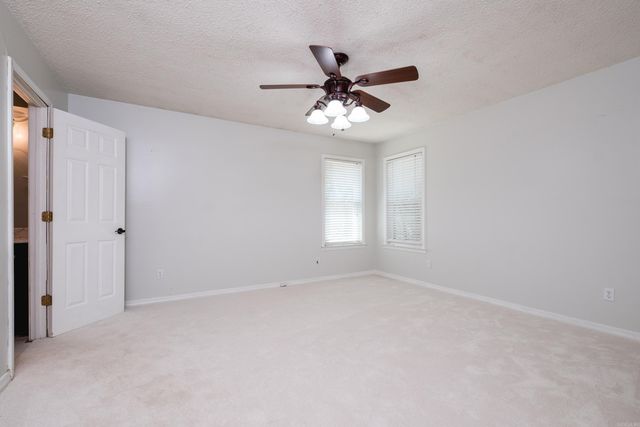 26 Wagon Wheel Ct, Little Rock, AR 72211