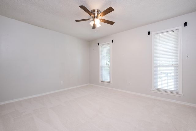 26 Wagon Wheel Ct, Little Rock, AR 72211