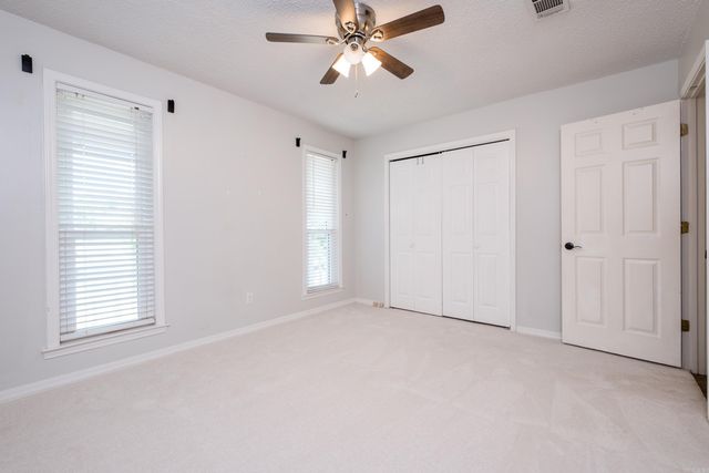 26 Wagon Wheel Ct, Little Rock, AR 72211